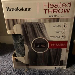 NWT brownstone heated throw blanket, unopened